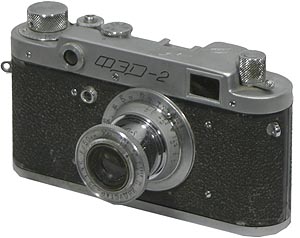Фотоаппарат "ФЭД-2" / Индустар-22 (арт.012) ― STARINISM.RU