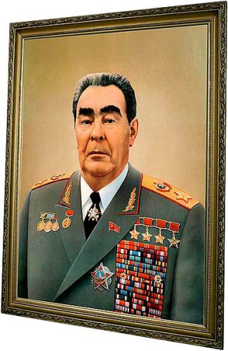 Л.И. Брежнев / парадный портрет с орденами (цветной) (арт.0402) ― STARINISM.RU