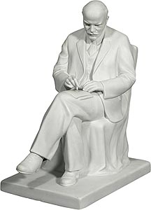 В.И. Ленин / фигура в кресле, 40 см, ЛФЗ, бисквит (арт.077) ― STARINISM.RU